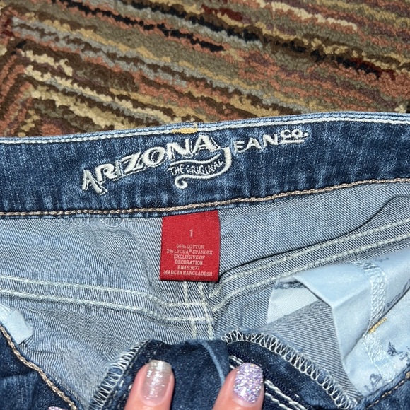Jean shorts size 1 from Arizona Jean Co. - Picture 3 of 3
